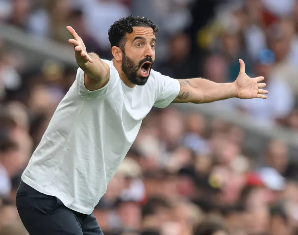 Ruben Amorim menerima lebih banyak ucapan selamat usai dipecat Manchester United.