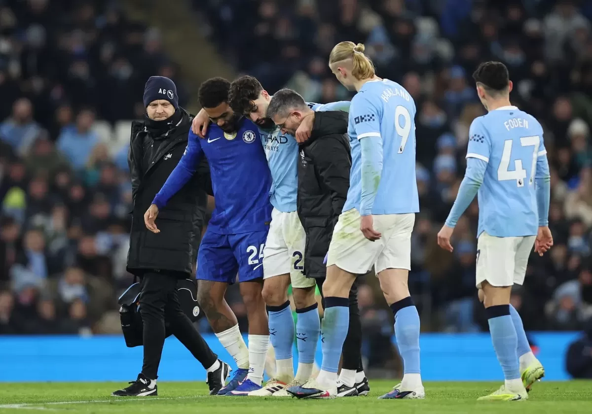 Josko Gvardiol mengalami cedera tersebut saat Manchester City bermain imbang dengan Chelsea.