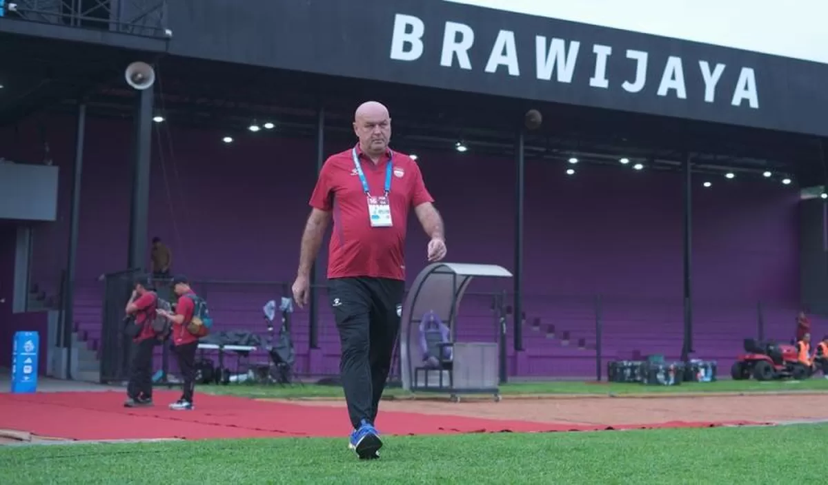Pelatih Persib Bojan Hodak di Stadion Brawijaya (Persib/Nando)