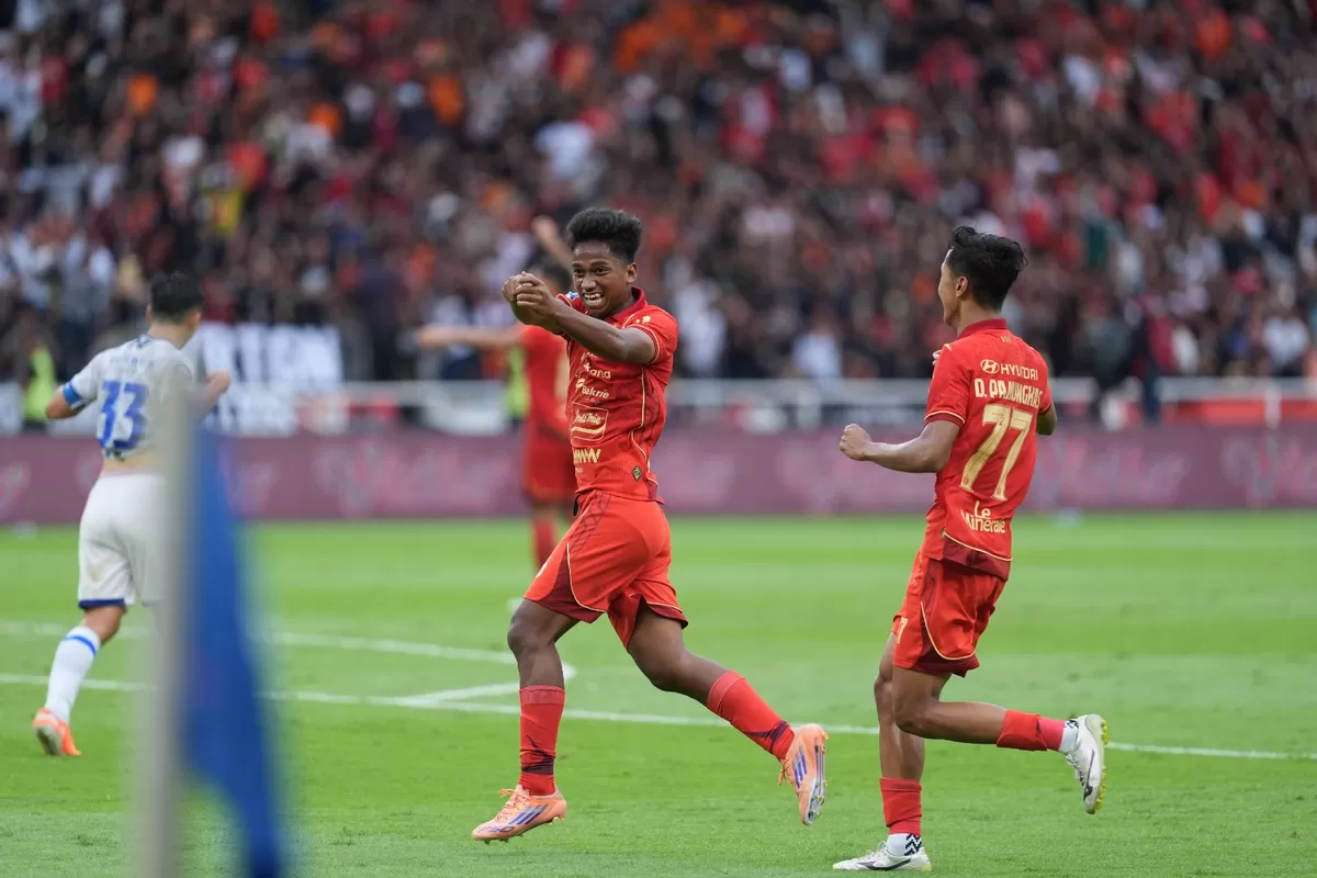 Selebrasi pemain muda Persija, Aditya Warman usai merobek gawang Persijap. (Persija)