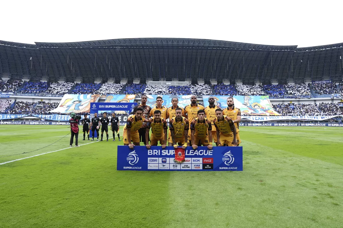 Skuad Persija saat melawan Persib. (Persija)