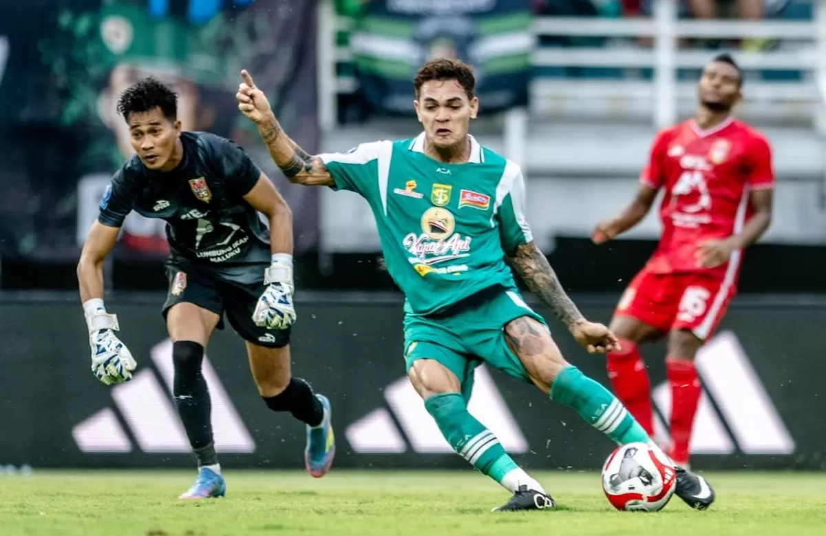 Gali Freitas cetak brace ke gawang Malut United FC di pekan ke-17 Super League 2025/26 (@officialpersebaya)