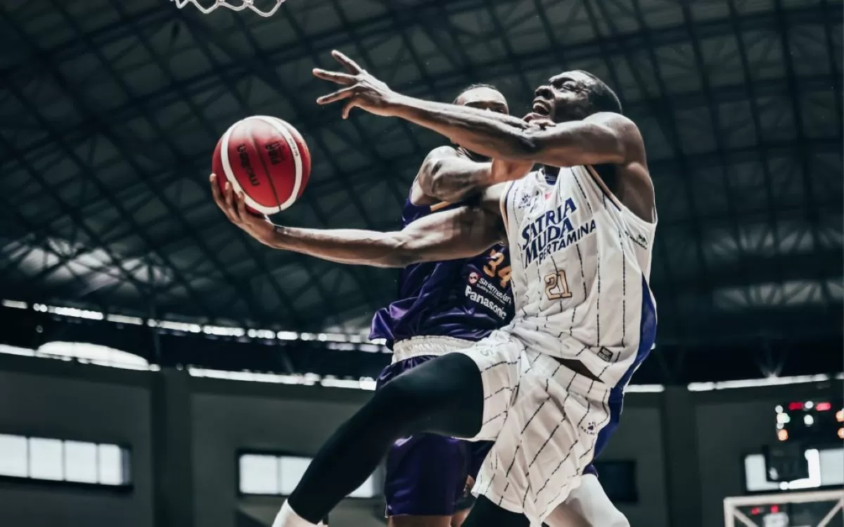 Debut Jalen Jones bawa Satria Muda Pertamina Bandung ungguli Tangerang Hawks (IBL)