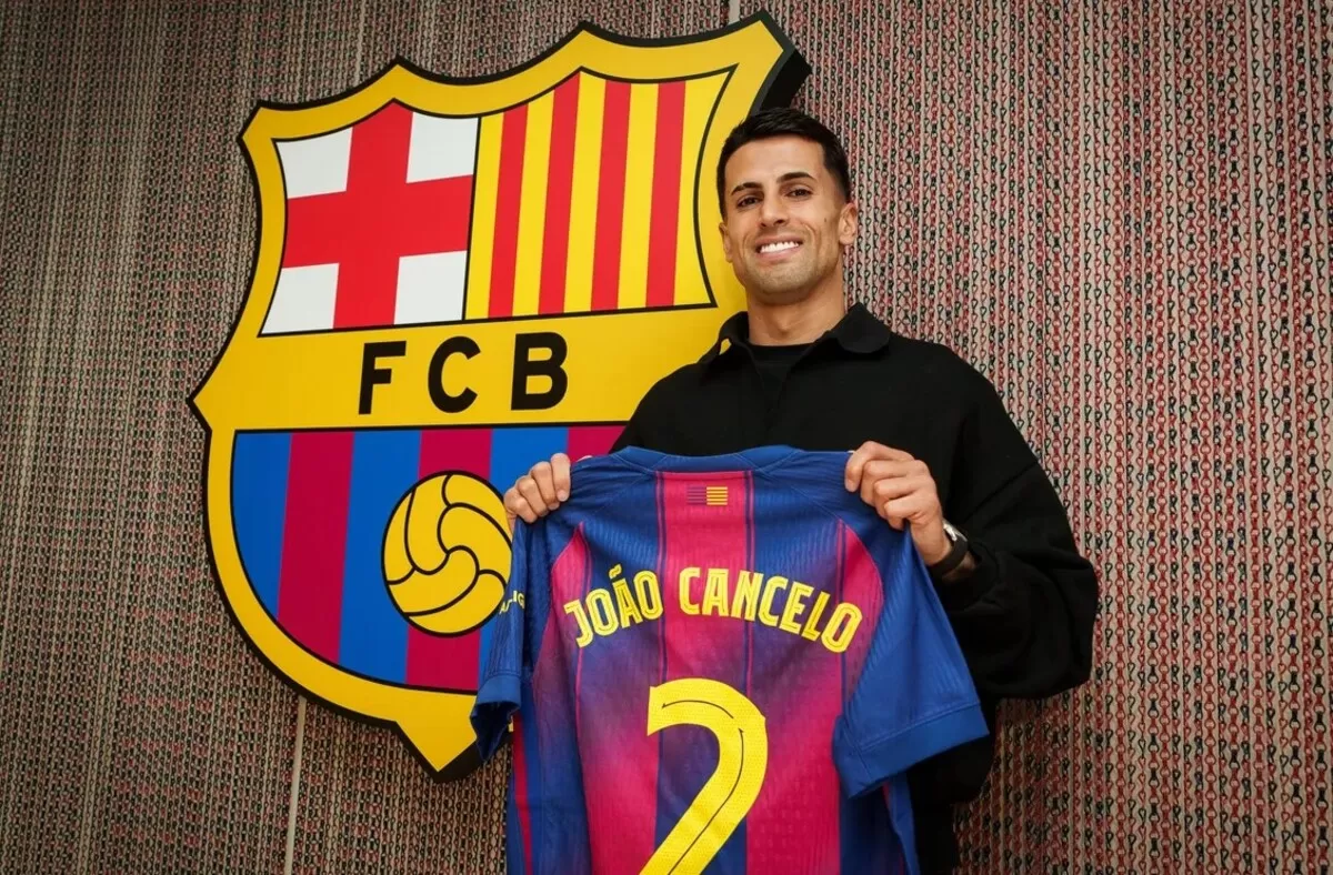Joao Cancelo kembali ke Barcelona dengan status pinjaman hingga akhir musim. (Barcelona)