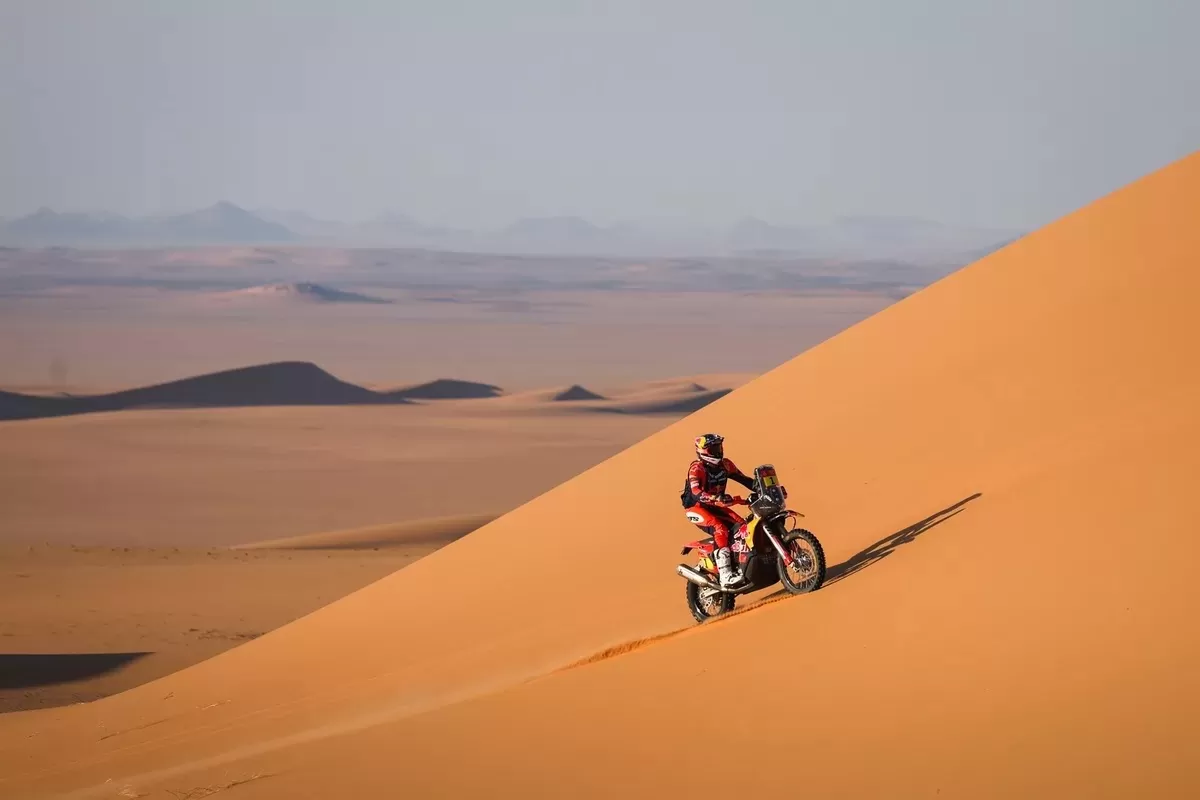 Pembalap KTM Daniel Sanders terancam gagal mempertahankan gelar juara Reli Dakar 2026 (A.S.O)