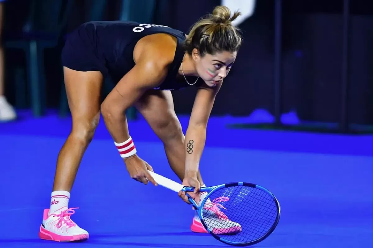 Petenis Meksiko Renata Zarazua merasakan sengatan matahari di Australia Open 2026.