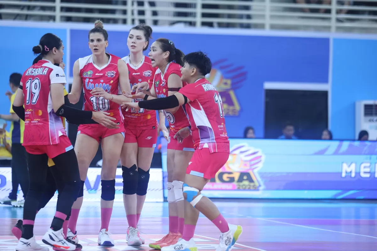 Putri Jakarta Livin' Mandiri usai sukses mendapatkan poin di lanjutan Proliga 2026 Seri II Putaran Pertama, di Medan. Livin' Mandiri kandas 1-3 dari juara bertahan, Jakarta Pertamina Enduro. (PBVSI)