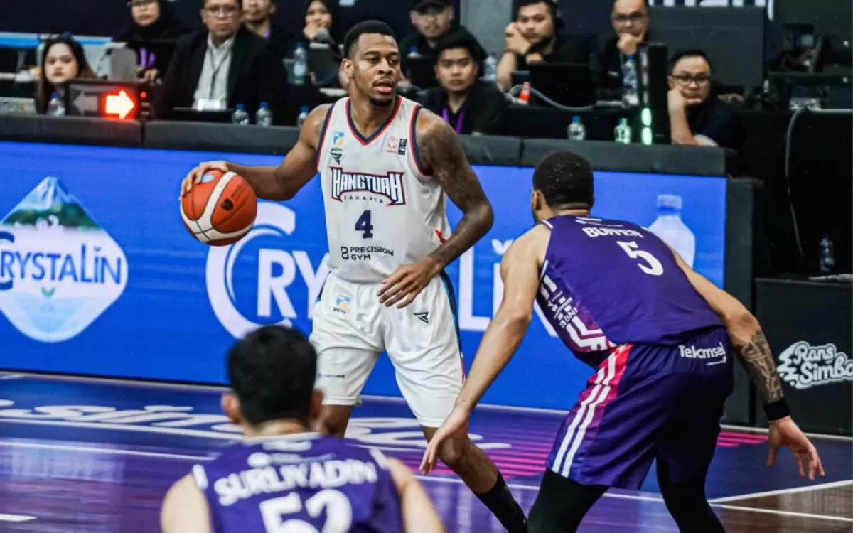 Pemain Hangtuah Nicholas Hornsby cetak 20 poin di laga kontra Rans Simba Bogor (IBL)
