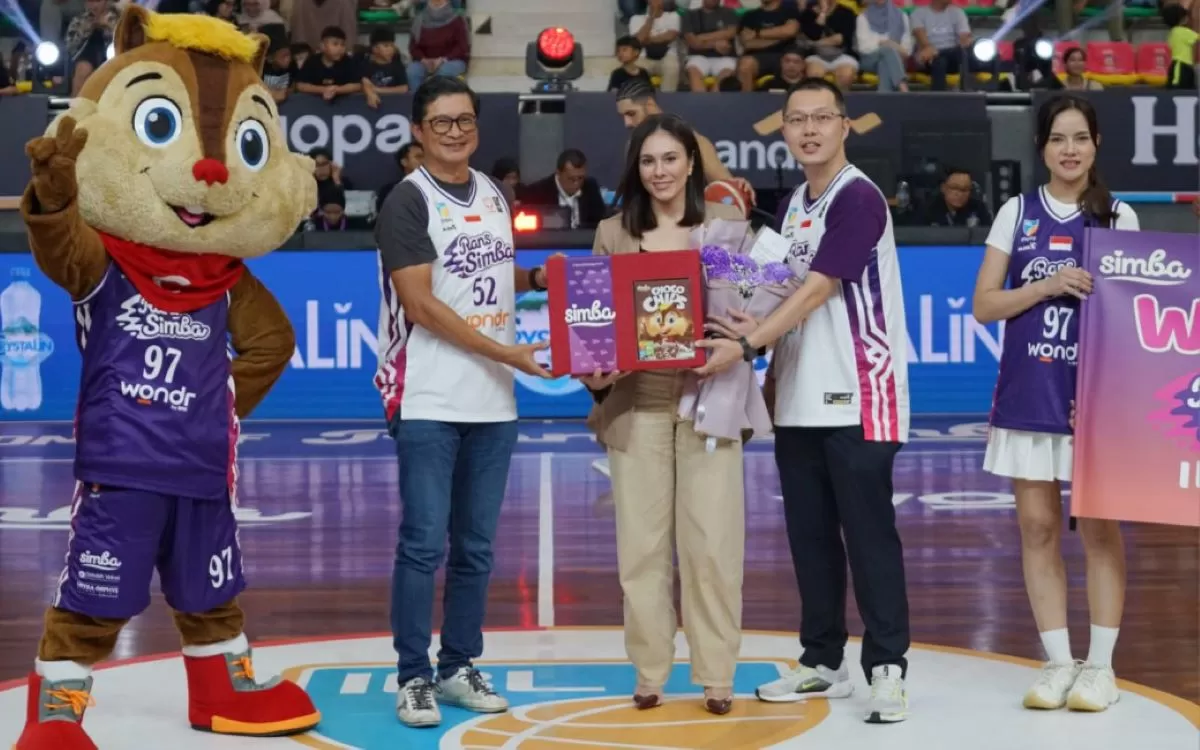 Wulan Guritno hadir di laga kandang Rans Simba Bogor (IBL)