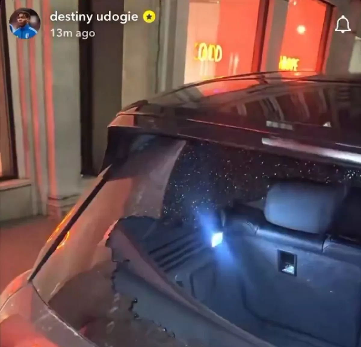 Destiny Udogie, kembali menjadi sasaran serangan mengerikan. (instagram)