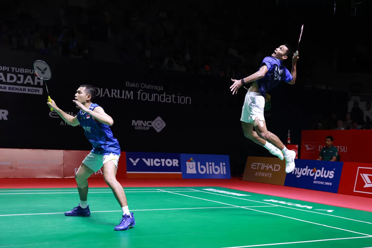 Fajar Alfian/Moh Shohibul Fikri maju ke 8 besar, Indonesia amankan satu tempat di semifinal Indonesia Masters 2026. Fajar/Fikri akan bertemu juniornya Raymond Indra/Nikolaus Joaquin.  (PBSI)