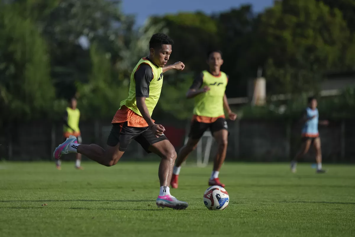 Pemain belakang Persija, Fajar Fathurrahman. (Persija)