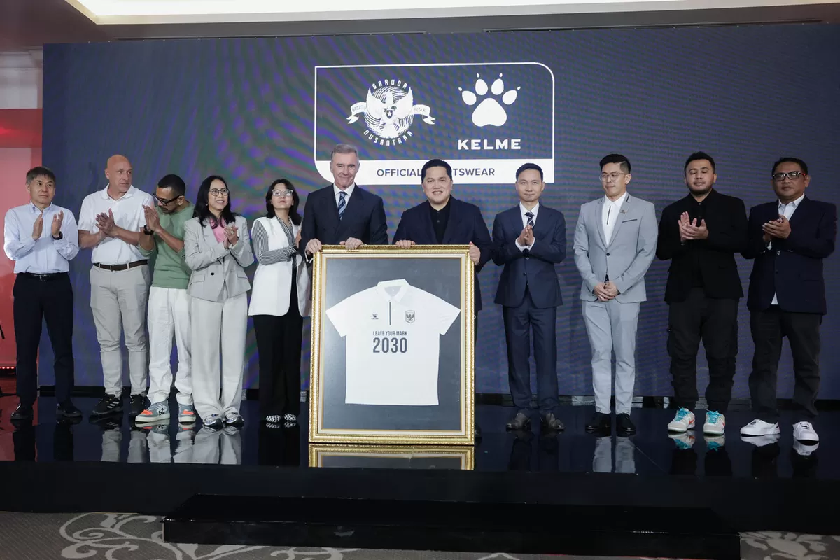 PSSI memperkenalkan KELME sebagai apparel baru Timnas Indonesia, sepak bola dan futsal di Jakarta, Jumat, 23 Januari 2026. Kerjasama ini untuk empat tahun ke depan. (PSSI)