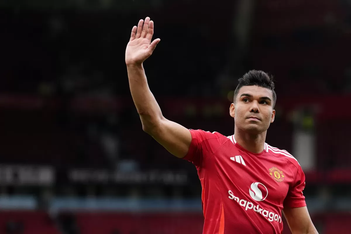 Casemiro mengucapkan selamat tinggal kepada Manchester United.