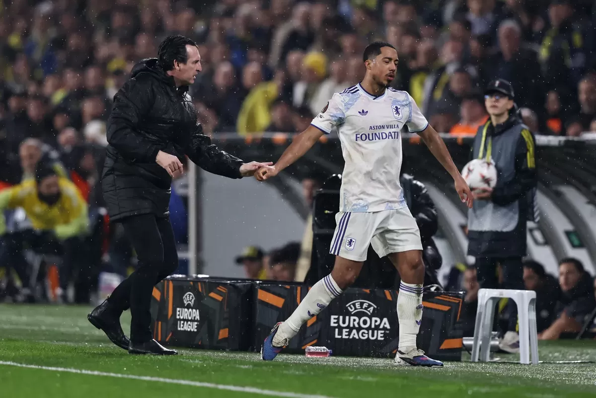 Youri Tielemans pemain terakhir dari tiga pemain yang diganti oleh Emery di penghujung pertandingan.
