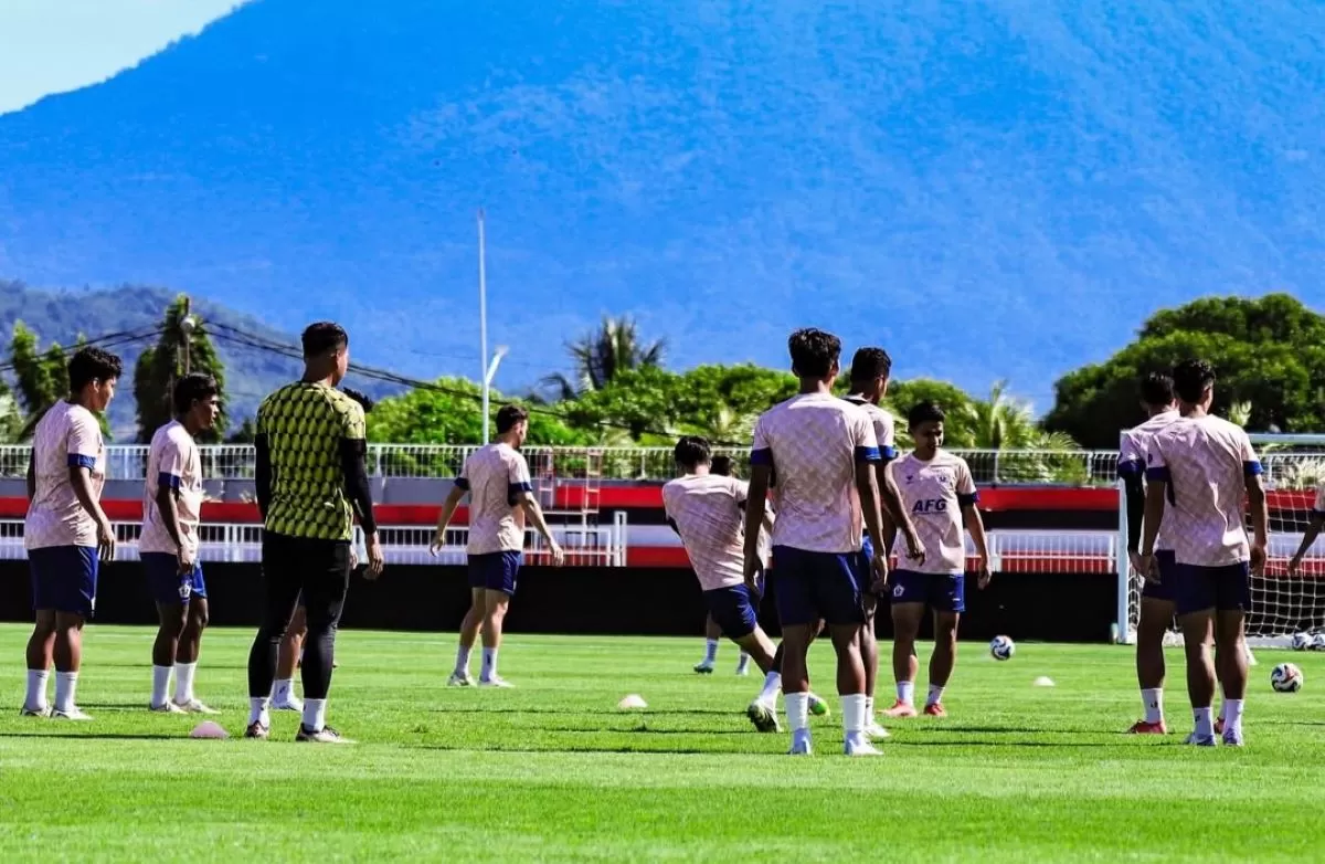 Skuat Persik Kediri jalani latihan resmi di Gelora Kie Raha (@persikfcofficial)