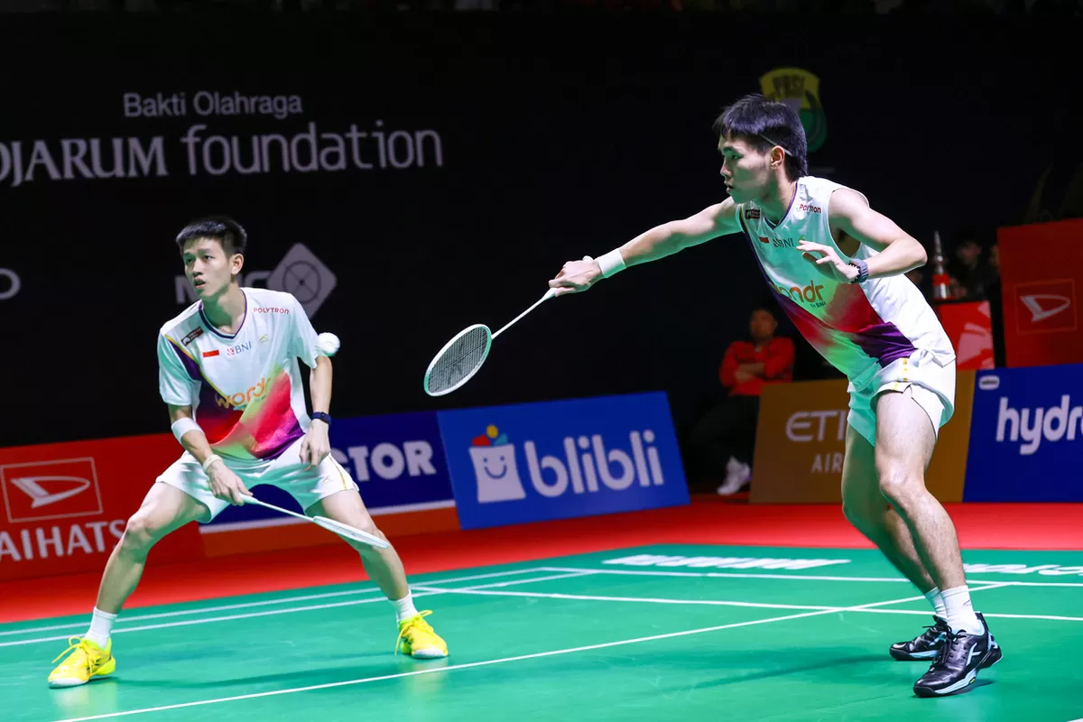 Asa Indonesia untuk kembali meraih gelar ganda putra di Daihatsu Indonesia Masters 2026 kini bertumpu pada pasangan muda Raymond Indra/Nikolaus Joaquin. (PBSI)