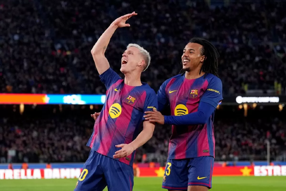 Dani Olmo menjadi bintang saat Barcelona menggerus Real Oviedo 3-0.