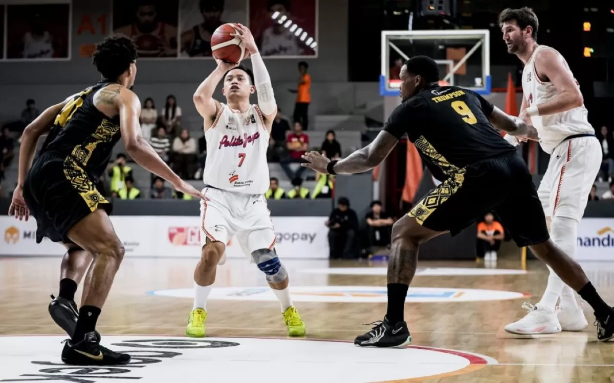Andakara Prastawa Dhyaksa tampil memikat di laga Pelita Jaya Jakarta vs Kesatria Bengawan Solo (IBL)