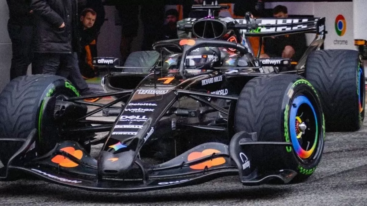 Mobil balap F1 McLaren MCL40 jalani debut di Tes Resmi Barcelona (Crash.net)