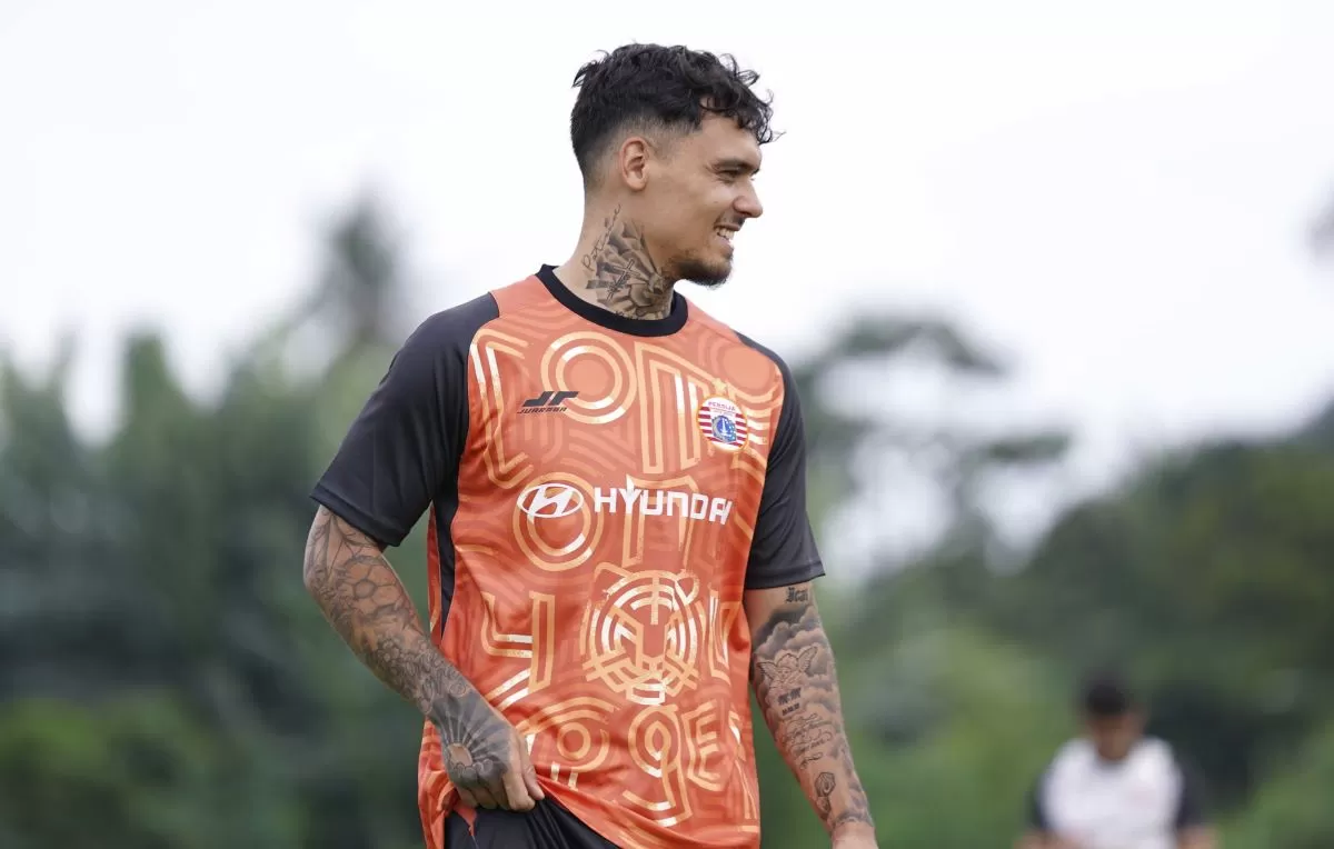 Shayne Pattynama mulai menjalani latihan bersama skuat Persija (Persija)