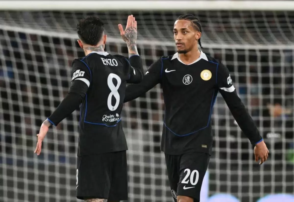 Dua pencetak gol Chelsea ke gawang Napoli, Enzo Fernandez dan Joao Pedro (UEFA)