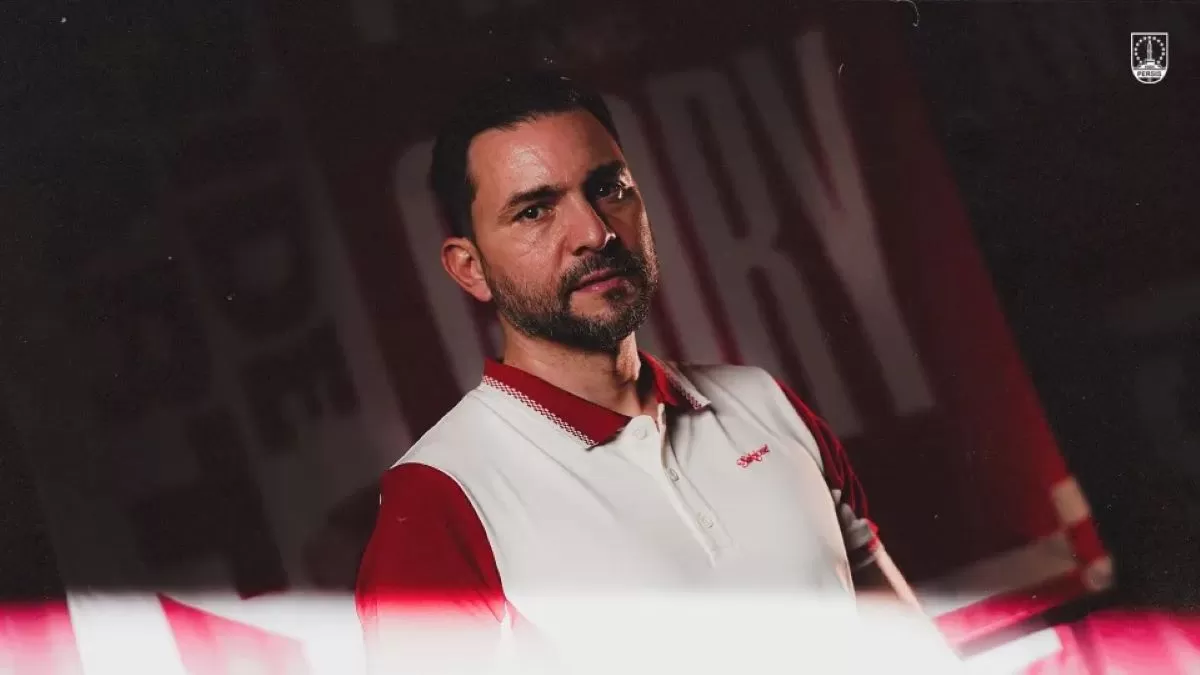 Milos Durovic asisten pelatih Persis Solo yang baru untuk dampingi Milomir Seslija (Persis Solo)