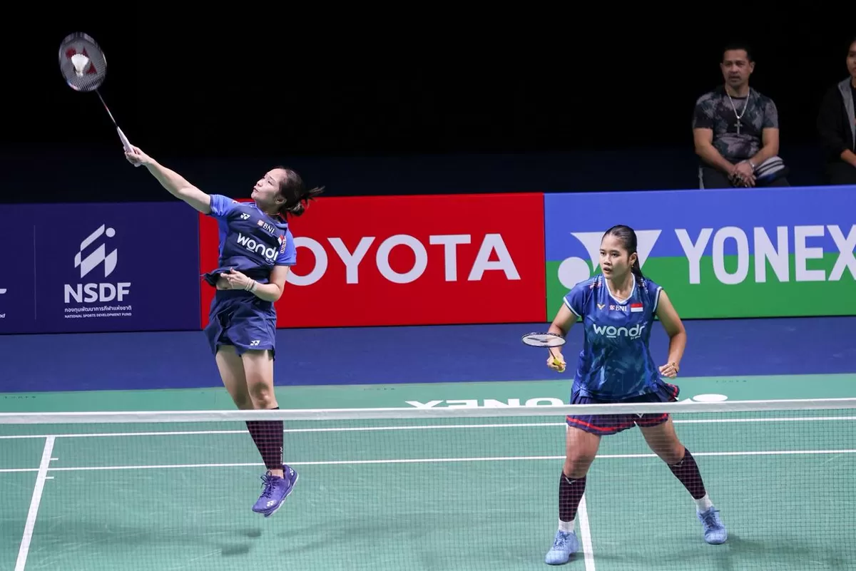 Unggulan keenam, Rachel Allessya Rose/Febi Setianingrum, menjadi salah satu wakil yang memastikan tiket delapan besar usai melalui pertandingan dramatis melawan tuan rumah di 16 besar Thailand Masters (PBSI)