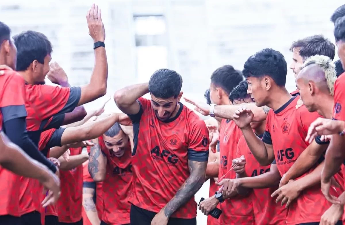 Pemain Persik Kediri sambut kedatangan pemain baru (@persikfcofficial)