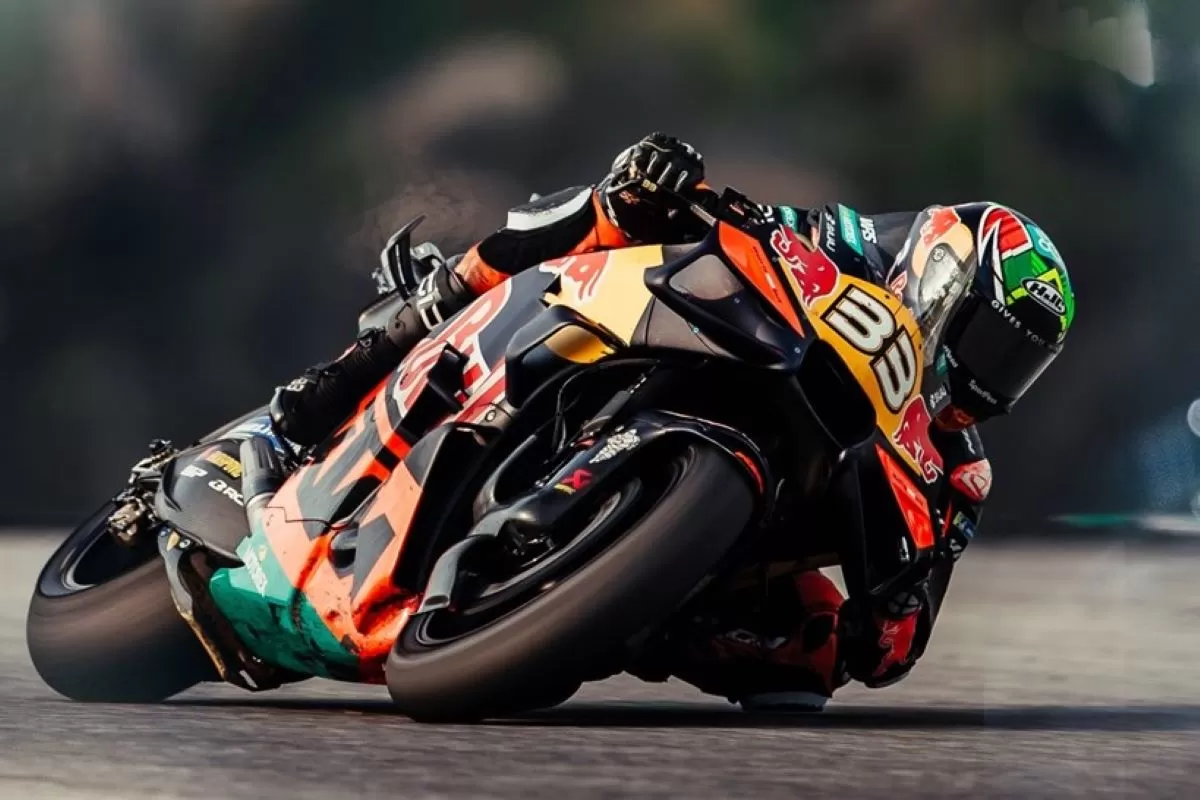 Pembalap KTM Brad Binder saat menjalani Tes Sepang 2026 (@bradbinder)