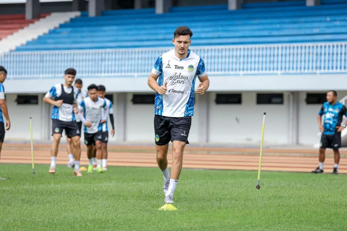 Bek tengah PSIM Yogyakarta Jop van der Avert siap jalani debut (PSIM Yogyakarta)