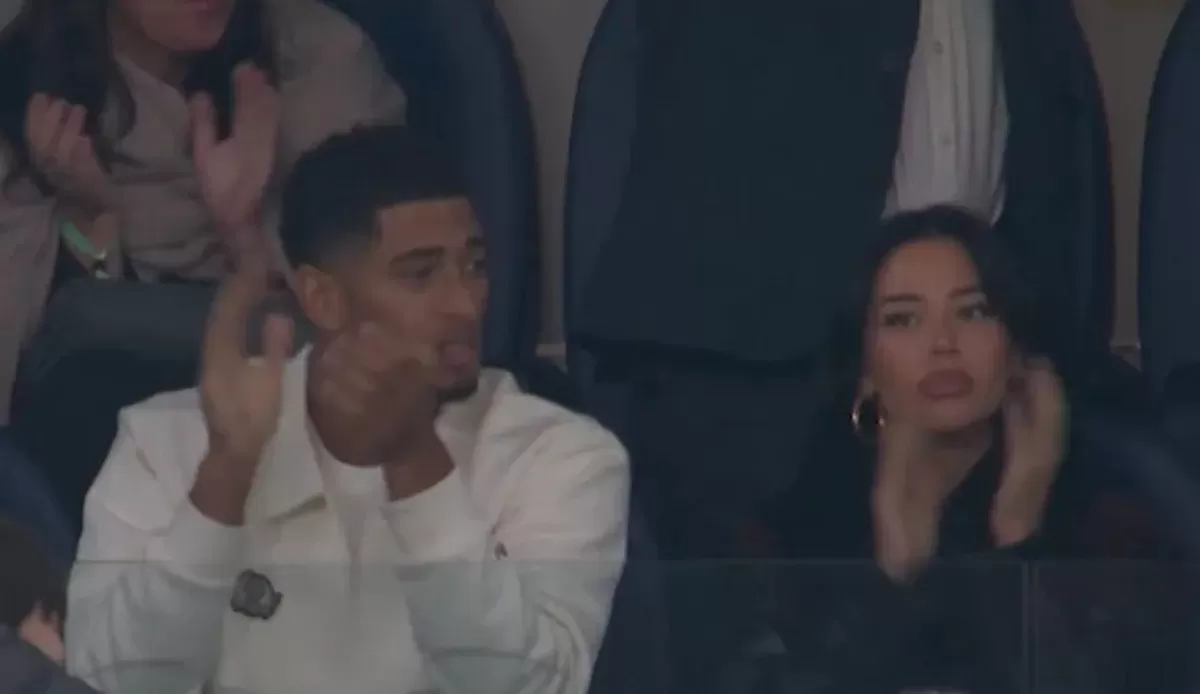 Jude Bellingham, mengajak pacarnya Ashlyn Castro menikmati Hari Valentine yang romantis di Bernabeu. (the sun)