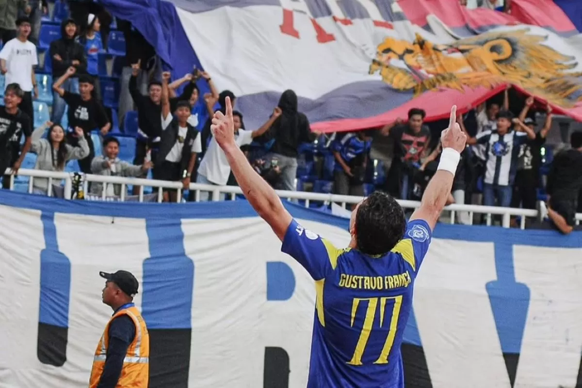 Selebrasi gol Gustavo Franca ke gawang Semen Padang FC di Kanjuruhan (@aremafcofficial)