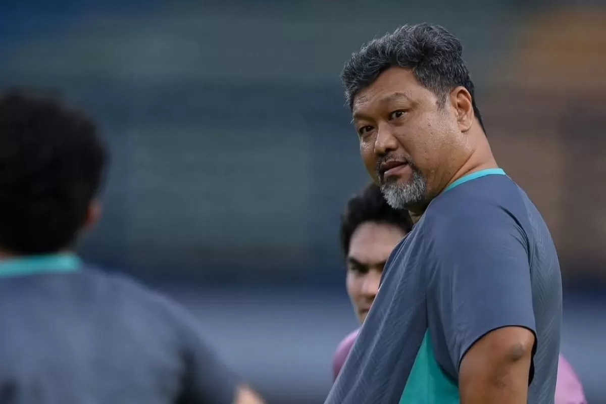 Pelatih Ratchaburi FC Worrawoot Srimaka (@rbfcofficial_)