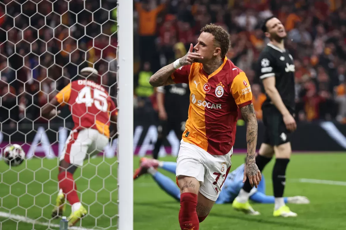 Pemain Galatasaray, Noa Lang melakukan selebrasi usai bobol gawang Juventus di Liga Champions 2025/26. (Football Italia)