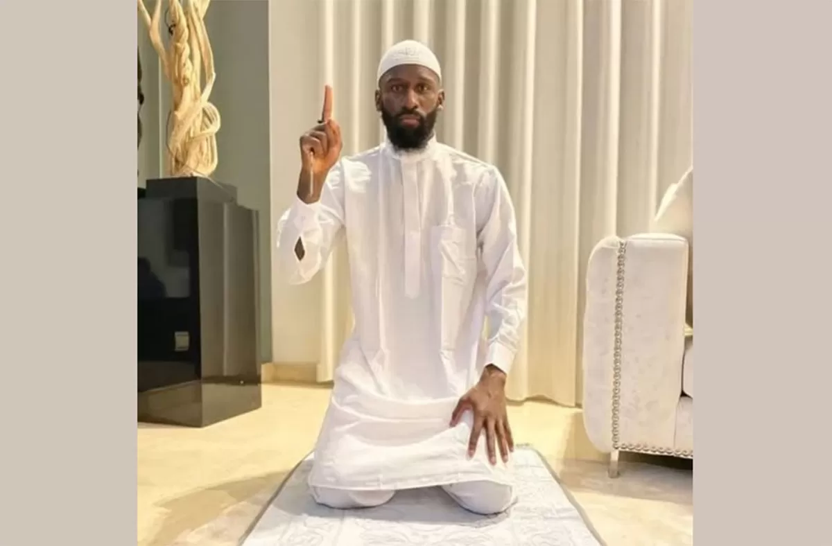 Antonio Rudiger secara konsisten menjalankan ibadah puasa.