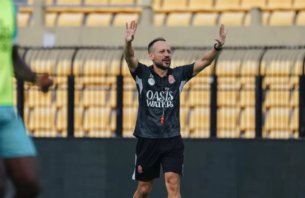 Pelatih Persijap Jepara Mario Lemos (@persijap_jepara)