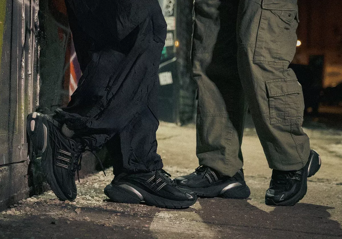  AdiStar XLG 2.0  (sneakernews)