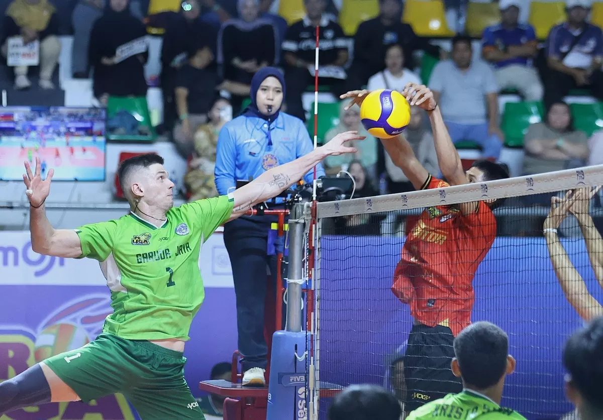 Surabaya Samator menghadapi Jakarta Garuda Jaya dalam laga penutup babak reguler putra Proliga 2026 di Sentul, Bogor, Sabtu, 21 Februari malam. Samator menang telak 3-1.  (PBVSI)