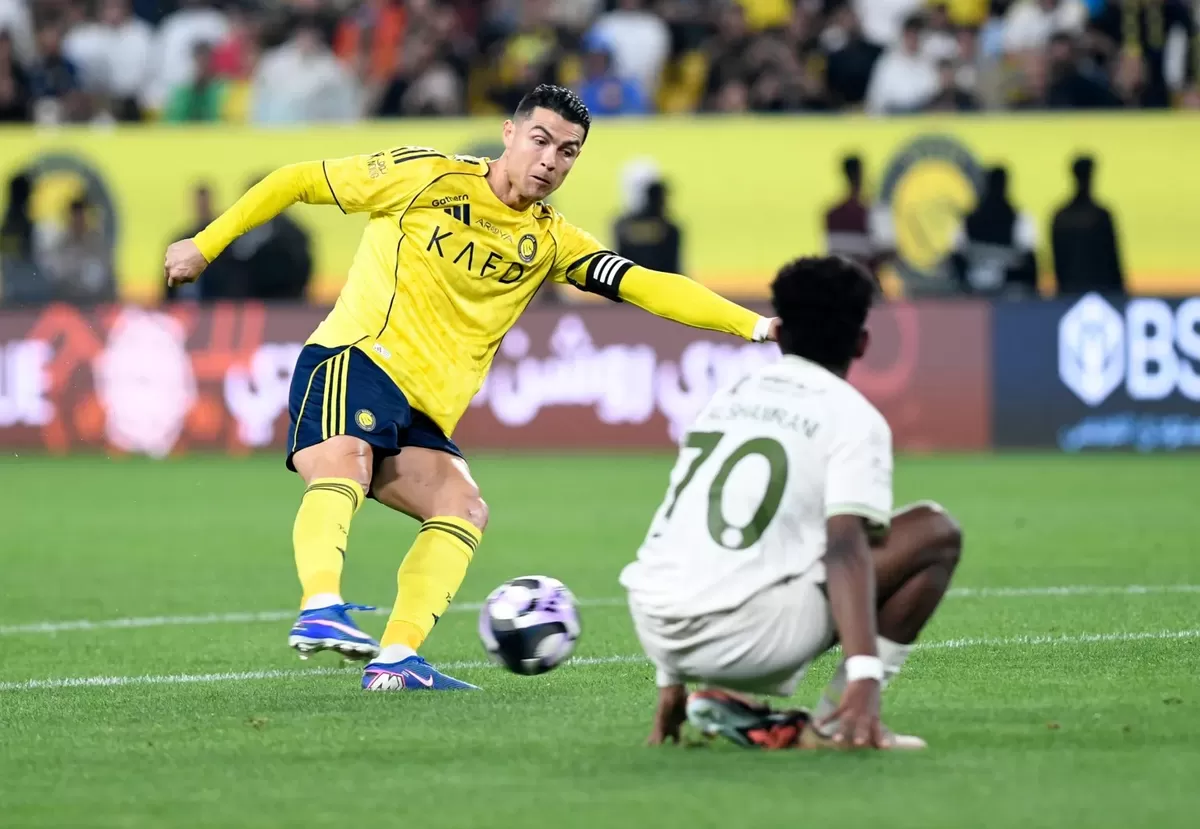 Cristiano Ronaldo  mencetak dua gol dalam kemenangan telak 4-0 Al-Nasrr atas Al-Hazem pada hari Sabtu (21/2). 