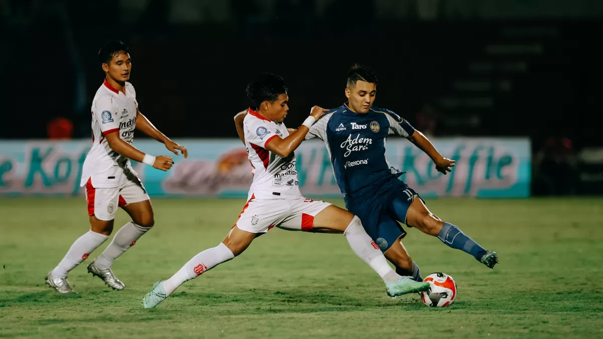 Pertandingan PSIM kontra Bali United dalam lanjutan Super League 2025/26. (Bali United)