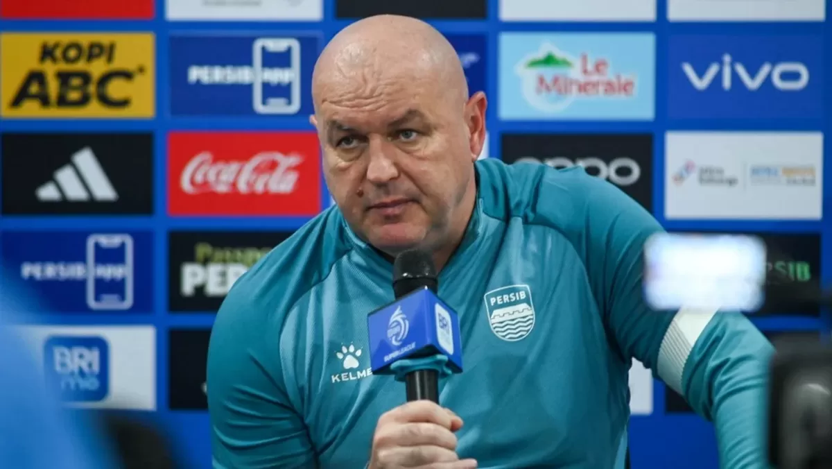 Pelatih Persib Bandung, Bojak Hodak.  (I.League)
