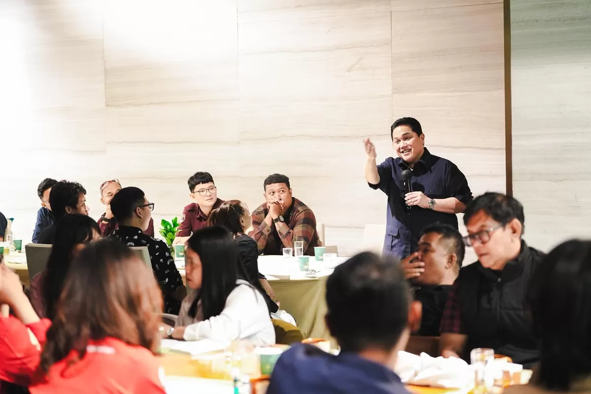 Menpora Erick Thohir menjelaskan tentang program prioritas Kemenpora 2026, Selasa, 24 Februari malam. Di dalamnya ada membahas mengenai dateline penyelesaian dualisme cabang olahraga. (KEMENPORA)