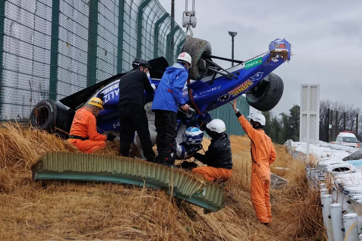 Kecelakaan hebat Super Formula Jepang dialami pembalap Luke Browning di Sirkuit Suzuka (Masahide Kamio)
