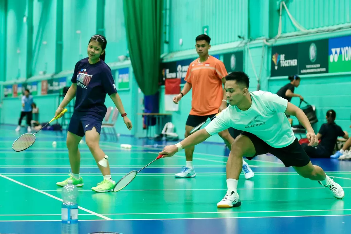 Pebulutangkis Indonesia melakukan latihan bersama di National Badminton Centre, Milton Keynes, Inggris untuk aklimatisasi menuju turnamen All England 2026 di Birmingham pekan depan. (PBSI)