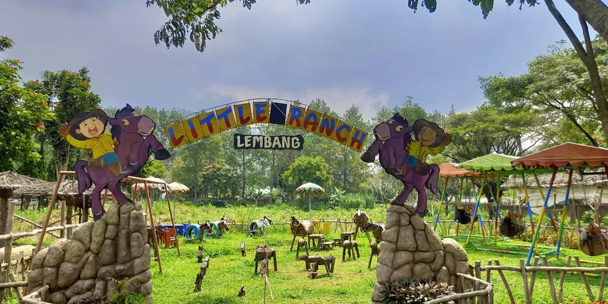 Wisata Keluarga di Bandung Dusun Bambu, Liburan Untuk Keluarga (Ayobandung.com/Taupik Saepuloh/magang)