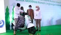Gubernur Jawa Tengah Ganjar Pranowo Serah Terimakan 6 Ribu Motor Listrik untuk Grab
