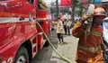 Kebakaran di Restoran Hanamasa, Aksi Cepat Petugas Diskar Berhasil Jinakkan Si Jago Merah