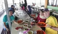 7 Wisata Kuliner di Padang, Goyang Lidahmu di Kota Kelahiran Jam Gadang!