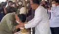 Gibran tunduk cium tangan Anies Baswedan, Pegiat: Gimana? Adem kan lihatnya